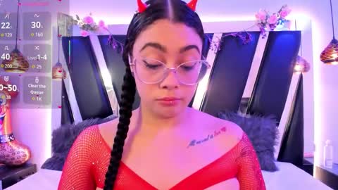 A N T O N E L L E  online show from February 20, 11:54 am