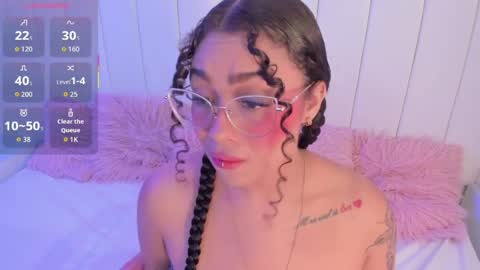 A N T O N E L L E  online show from March 28, 11:10 am