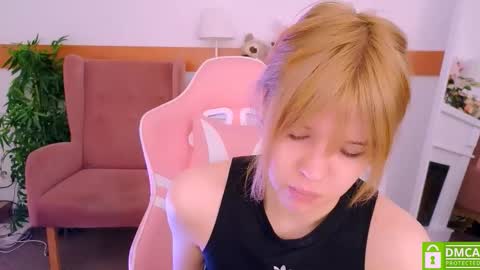 antonia_ferrero online show from February 3, 6:51 am