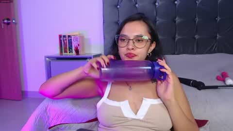 Snapshot of antonia_franco chatting on July 14, 3:51 pm Antonia online show from July 14, 3:51 pm