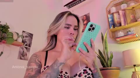 o ANTO online show from April 11, 9:08 pm