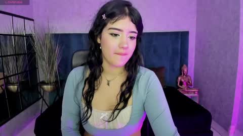 A N T O N I A online show from May 26, 6:59 pm