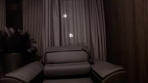 Snapshot of antoniovalentinidiamond chatting on February 3, 7:52 pm HI My name is Antonio online show from February 3, 7:52 pm