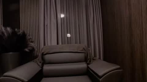 Snapshot of antoniovalentinidiamond chatting on February 7, 7:50 pm HI My name is Antonio online show from February 7, 7:50 pm