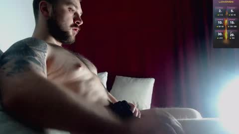 Snapshot of antonni_ chatting on January 2, 11:16 pm antonni_ online show from January 2, 11:16 pm