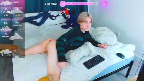 Snapshot of antonylewis chatting on December 5, 6:33 pm YummyTony online show from December 5, 6:33 pm