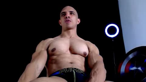 Instagram miguelangel1802  online show from November 25, 2:22 am