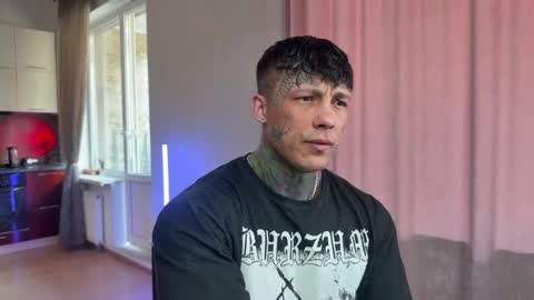 Tom online show from April 16, 11:33 am