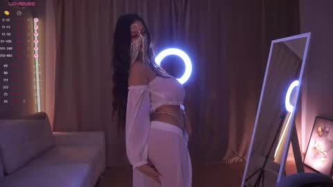  Sunday - start 0400 PM GMT -4 online show from October 27, 9:30 pm