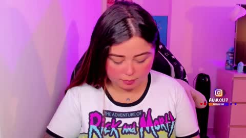   Independent model  online show from October 8, 5:43 pm