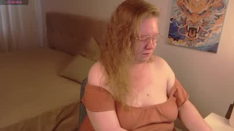 Snapshot of anya_muna chatting on July 5, 3:19 pm Anya Muna online show from July 5, 3:19 pm