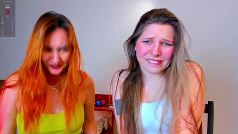 Snapshot of anya_seven chatting on December 11, 9:45 pm Anya online show from December 11, 9:45 pm