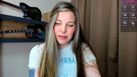 Snapshot of anya_seven chatting on September 28, 5:07 pm Anya online show from September 28, 5:07 pm