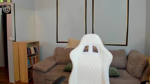 Anya online show from February 13, 2:13 pm