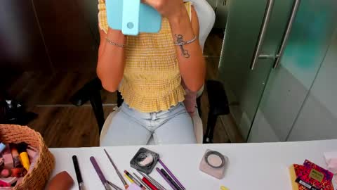 Snapshot of anyarayne chatting on June 8, 11:32 am Anya online show from June 8, 11:32 am