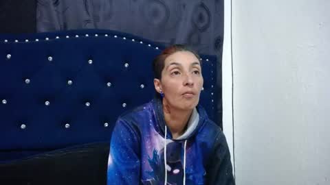 Snapshot of anyu_1306 chatting on February 25, 3:09 am anyu online show from February 25, 3:09 am