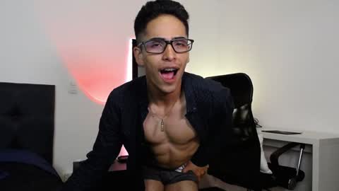 Snapshot of aodaboyy chatting on December 26, 2:55 am aodaboy online show from December 26, 2:55 am