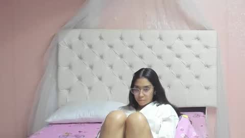 Aome Rainbow online show from November 15, 7:05 am