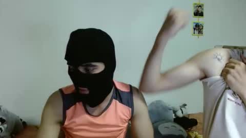 apache_710 online show from November 22, 11:59 pm