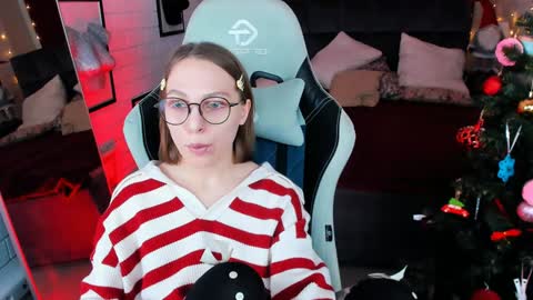 APHEX QUEEN online show from December 17, 4:32 pm