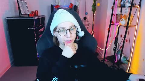 APHEX QUEEN online show from December 25, 6:09 pm