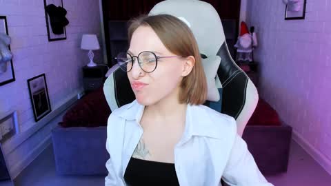 APHEX QUEEN online show from January 11, 1:22 pm