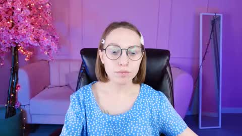 APHEX QUEEN online show from January 19, 1:12 pm