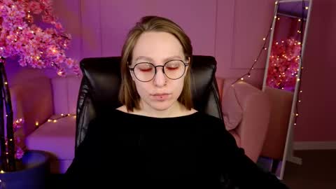 APHEX QUEEN online show from March 7, 4:22 pm