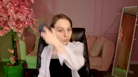 APHEX QUEEN online show from March 10, 9:10 am