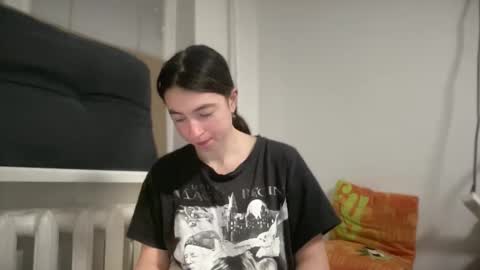 aphr0dite22 online show from March 16, 8:24 pm