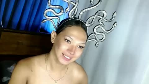Snapshot of aphr0dite_x chatting on June 23, 2:53 am Roman Goddess online show from June 23, 2:53 am
