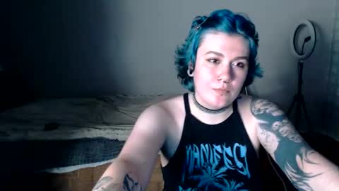 Snapshot of aphrodite_2005 chatting on June 9, 9:26 pm Aphrodite online show from June 9, 9:26 pm