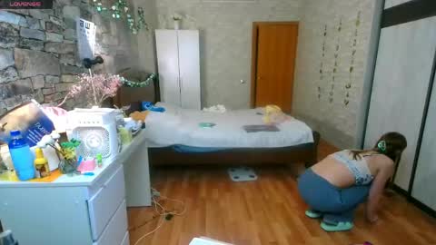 Snapshot of aphrodite_wow_ chatting on May 19, 4:02 pm Aphrodite online show from May 19, 4:02 pm
