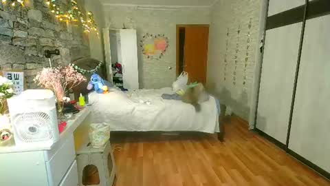 Snapshot of aphrodite_wow_ chatting on June 18, 12:09 pm Aphrodite online show from June 18, 12:09 pm