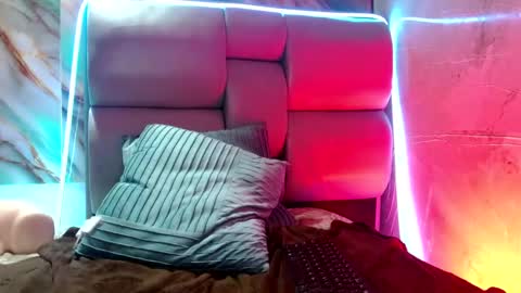 Apolo online show from March 12, 7:49 pm