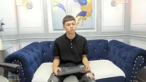   online show from March 4, 3:01 am