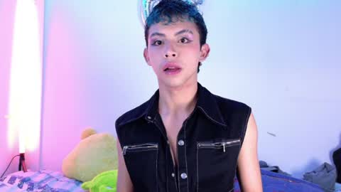Snapshot of apolo_prince1 chatting on July 4, 3:35 am Apolo online show from July 4, 3:35 am