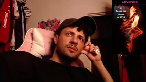 Snapshot of apolo_s chatting on June 14, 4:03 am Andres online show from June 14, 4:03 am