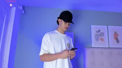 Apolo twink online show from February 20, 7:47 pm