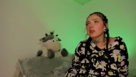 Snapshot of apolorising_ chatting on September 9, 3:06 am Lola Apolo online show from September 9, 3:06 am