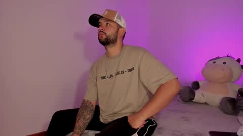 Snapshot of apolorising_ chatting on September 16, 7:20 am Lola Apolo online show from September 16, 7:20 am