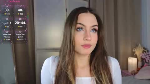 Vicki online show from November 14, 9:08 am