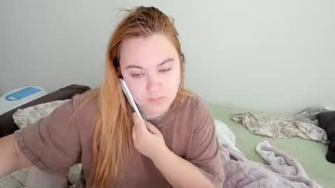 Snapshot of appleyummybuns chatting on June 13, 7:28 am appleyummybuns online show from June 13, 7:28 am