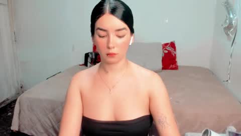 Snapshot of aprettyface1 chatting on May 22, 1:24 am aprettyface1 online show from May 22, 1:24 am