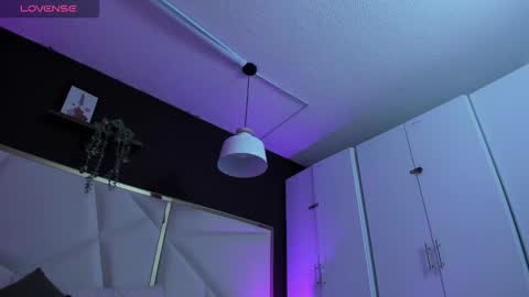 April online show from December 4, 11:30 am