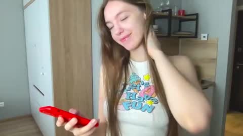 Snapshot of april_moon_s chatting on August 7, 4:42 pm april_moon_s online show from August 7, 4:42 pm