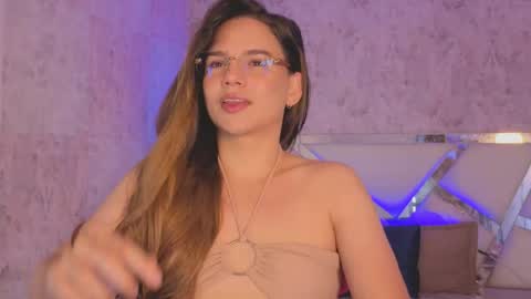 Isabella online show from May 19, 9:32 pm