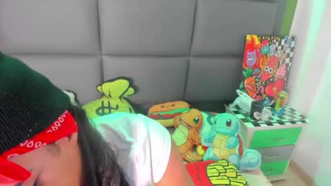 aprill_fox online show from November 19, 2:39 pm