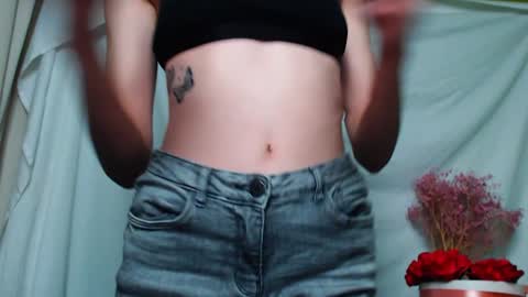 Snapshot of aprillswift_ chatting on January 4, 3:17 pm Aprill online show from January 4, 3:17 pm