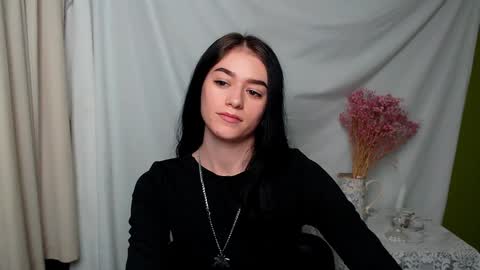 Snapshot of aprillswift_ chatting on January 6, 1:52 pm Aprill online show from January 6, 1:52 pm